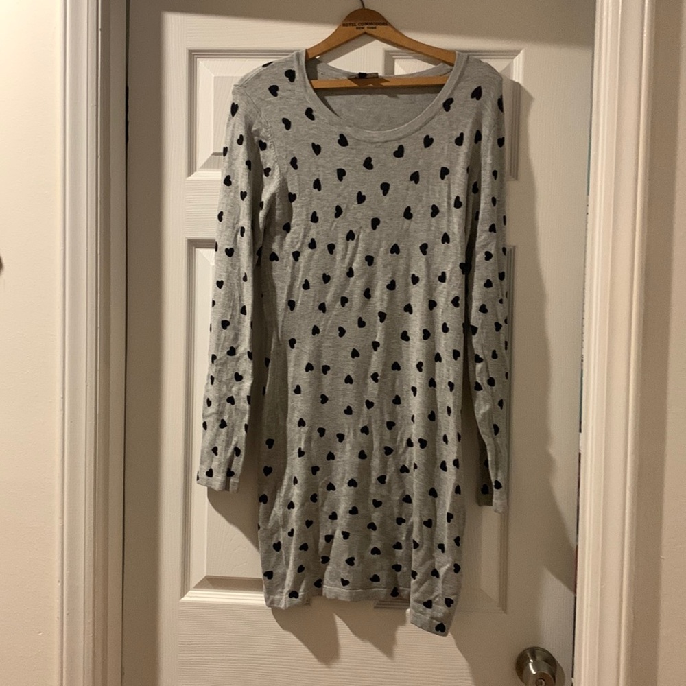 Y London long sweater hearts size M